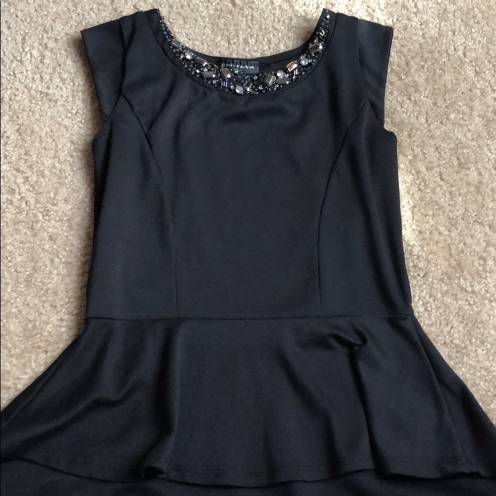 Blouses - Picture 3 of 4